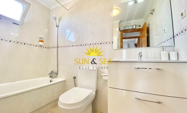Location à long terme - Appartement - Torrevieja - Torrelamata - La Mata