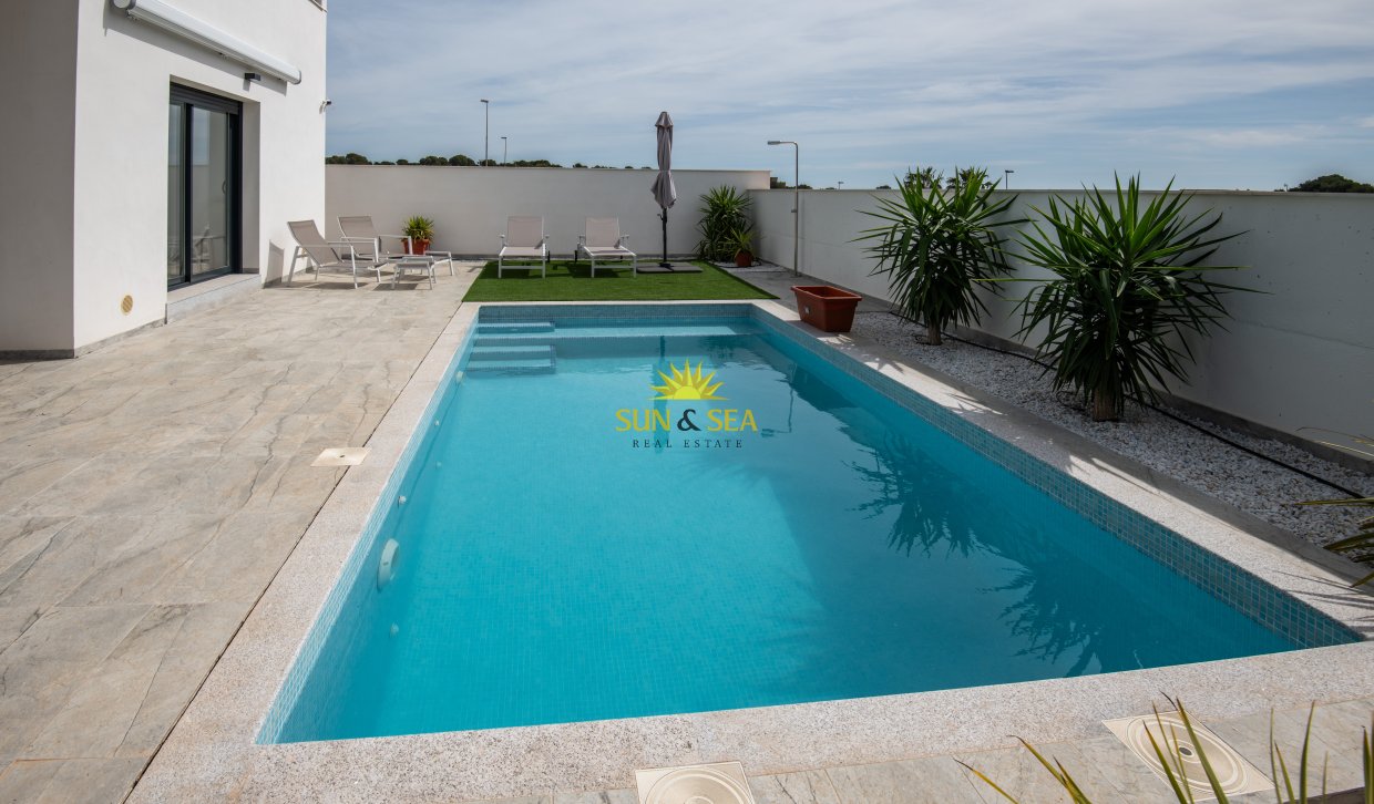 New Build - Villa - Pinar de Campoverde