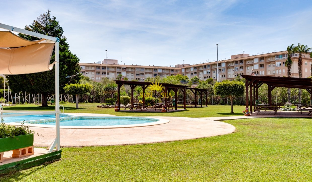 Alquiler a largo plazo - Bungalow - Torrevieja - torrevieja