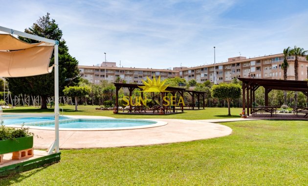 Alquiler a largo plazo - Bungalow - Torrevieja - torrevieja