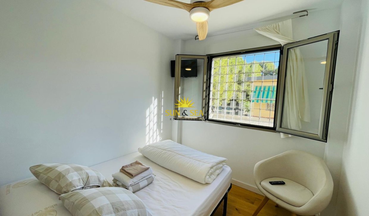 Alquiler a largo plazo - Chalet - Alicante - Playa San Juan
