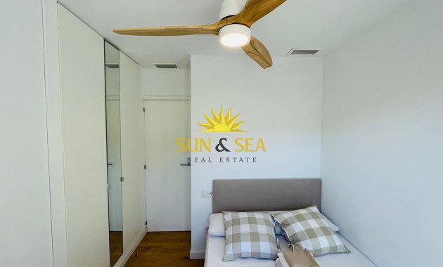 Alquiler a largo plazo - Chalet - Alicante - Playa San Juan