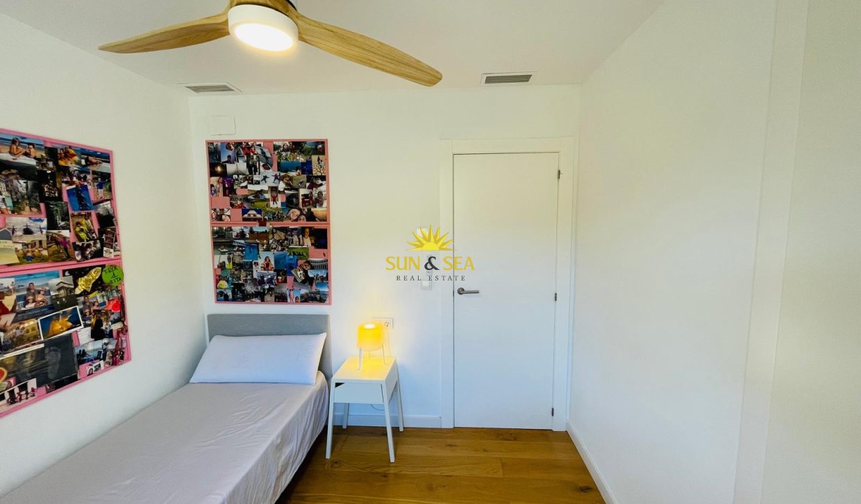 Alquiler a largo plazo - Chalet - Alicante - Playa San Juan