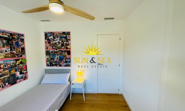 Alquiler a largo plazo - Chalet - Alicante - Playa San Juan