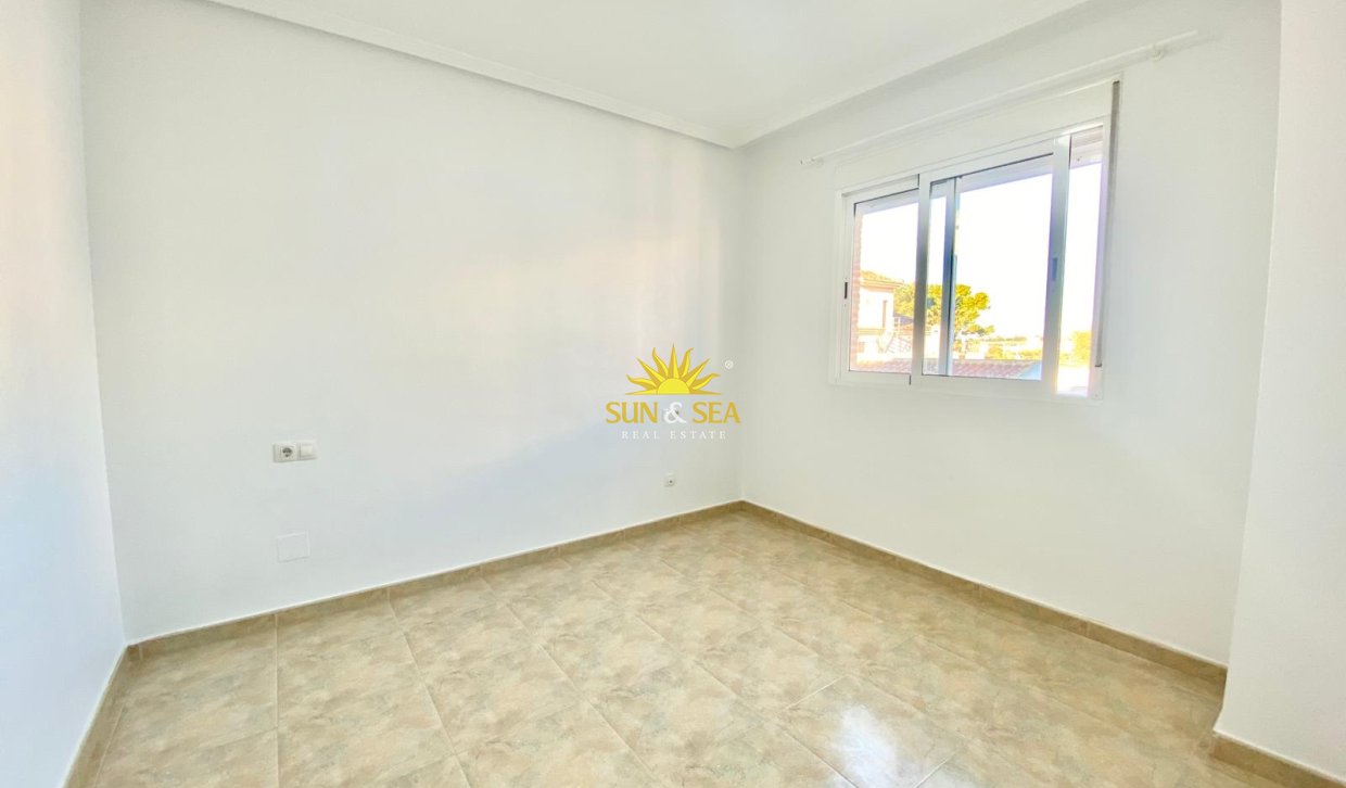 Alquiler a largo plazo - Apartamento - San Pedro del Pinatar - Los Antolinos