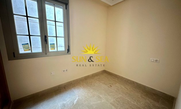 Reventa - Apartamento - Torrevieja - Centro