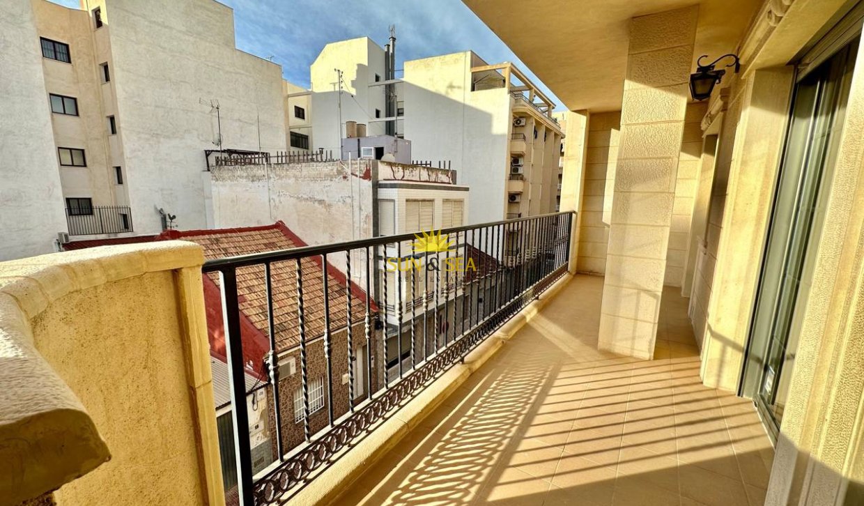 Reventa - Apartamento - Torrevieja - Centro