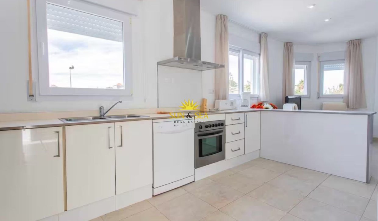 Long Term Rental - Villa - La Manga del Mar Menor - Zona Urbanización Veneziola Golf