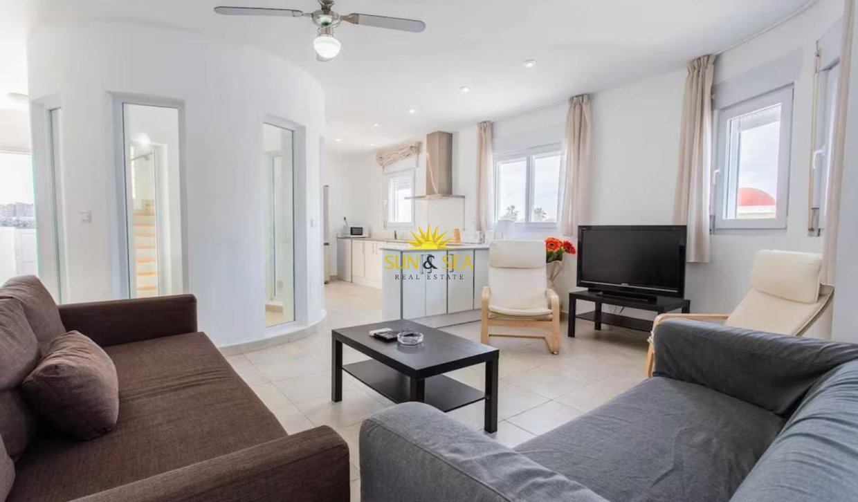 Long Term Rental - Villa - La Manga del Mar Menor - Zona Urbanización Veneziola Golf