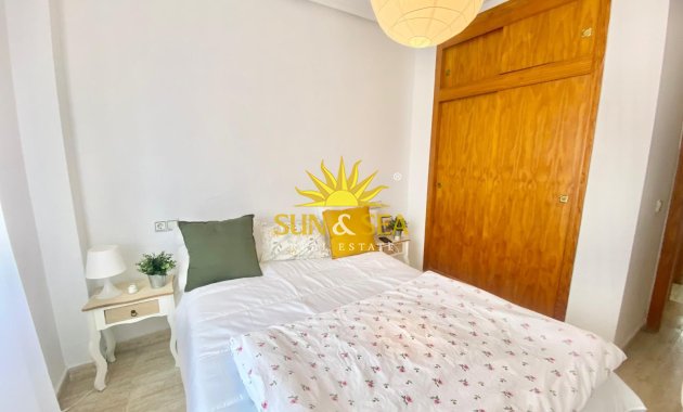 Alquiler a largo plazo - Bungalow - Torrevieja - Aguas Nuevas