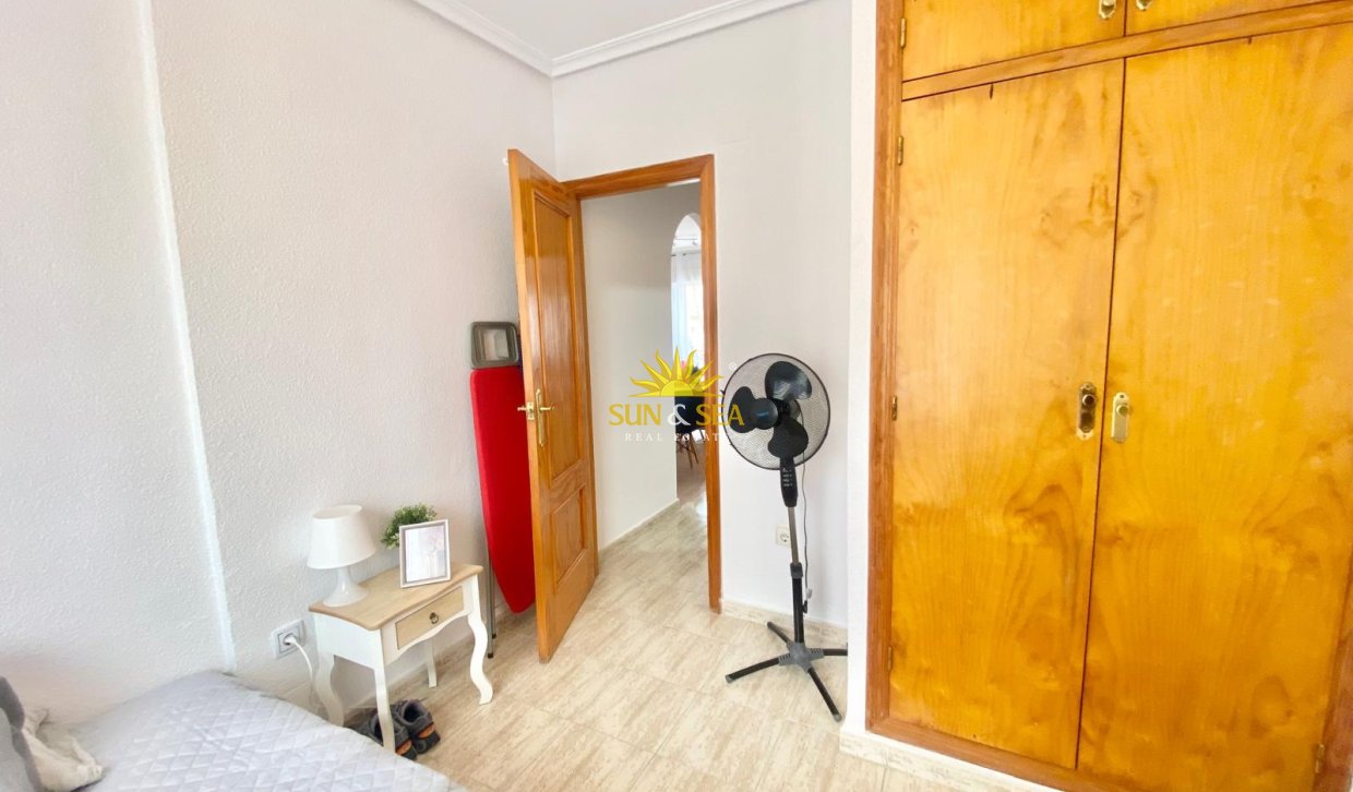 Alquiler a largo plazo - Bungalow - Torrevieja - Aguas Nuevas