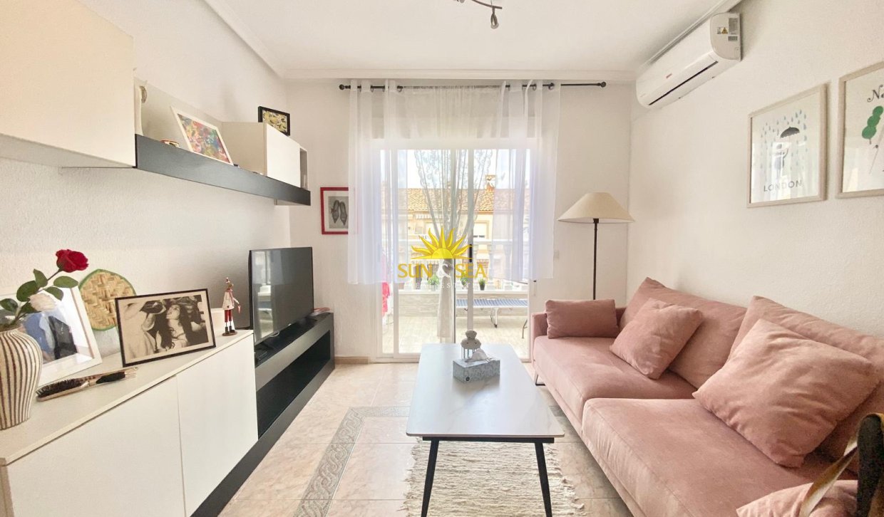 Alquiler a largo plazo - Bungalow - Torrevieja - Aguas Nuevas
