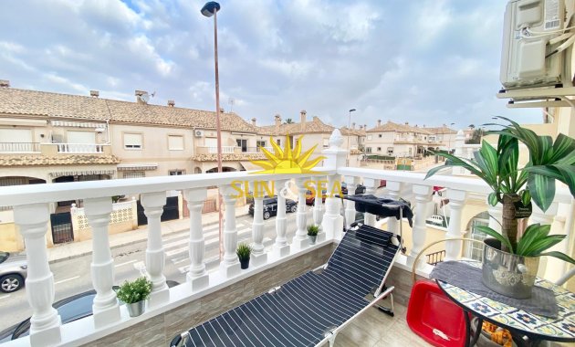 Alquiler a largo plazo - Bungalow - Torrevieja - Aguas Nuevas