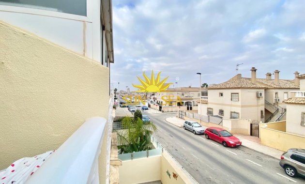 Alquiler a largo plazo - Bungalow - Torrevieja - Aguas Nuevas