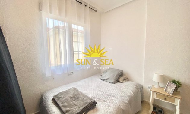 Alquiler a largo plazo - Bungalow - Torrevieja - Aguas Nuevas