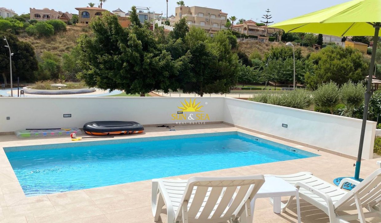 Location à long terme - Villa - Torrevieja - Los Balcones - Los Altos del Edén