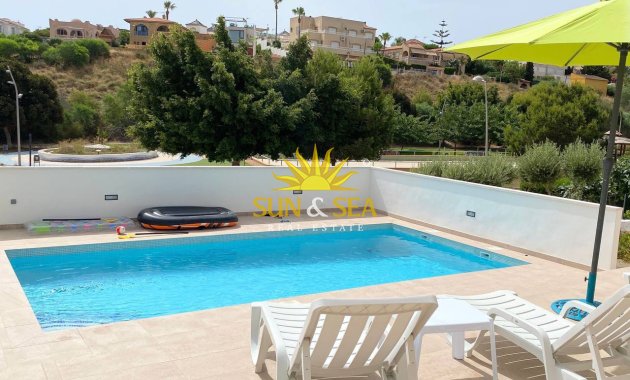 Location à long terme - Villa - Torrevieja - Los Balcones - Los Altos del Edén