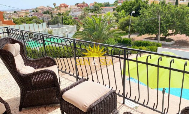 Location à long terme - Villa - Torrevieja - Los Balcones - Los Altos del Edén