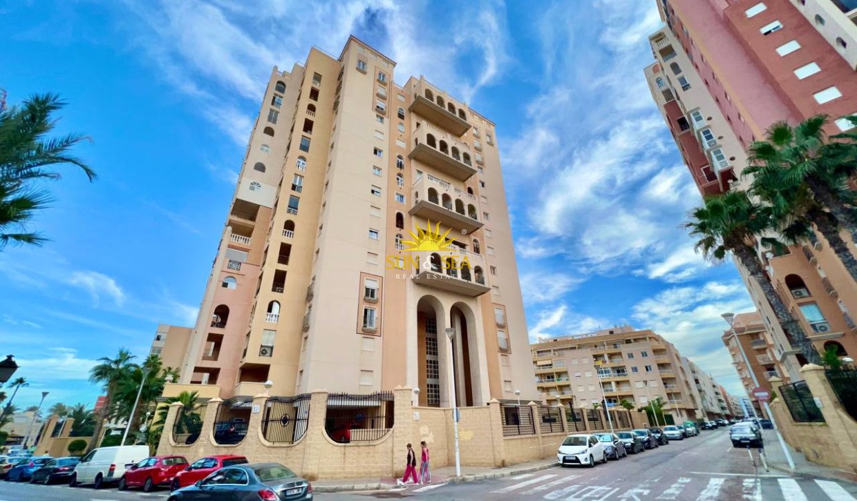 Long Term Rental - Apartment - Torrevieja - Playa de los Locos