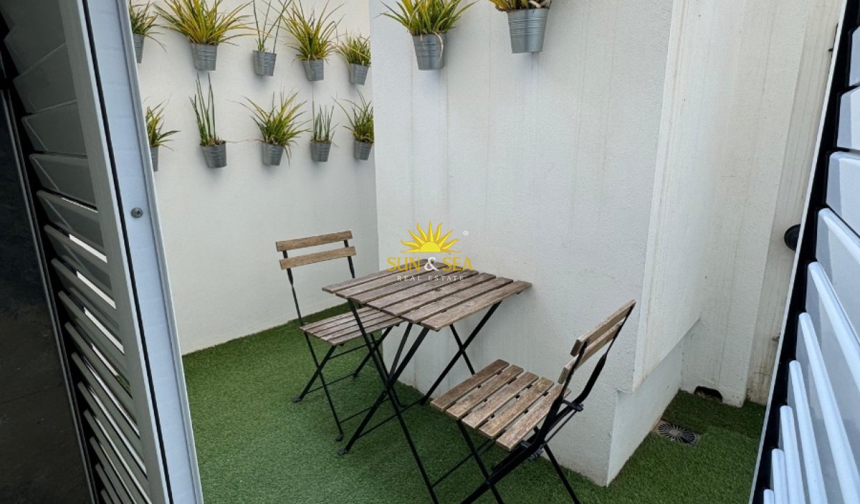 Resale - Apartment - Santa Pola