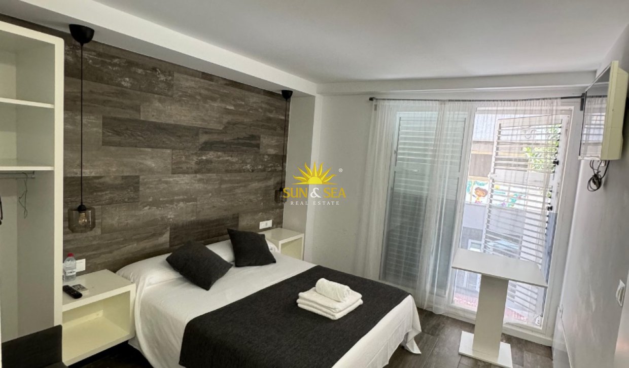 Resale - Apartment - Santa Pola