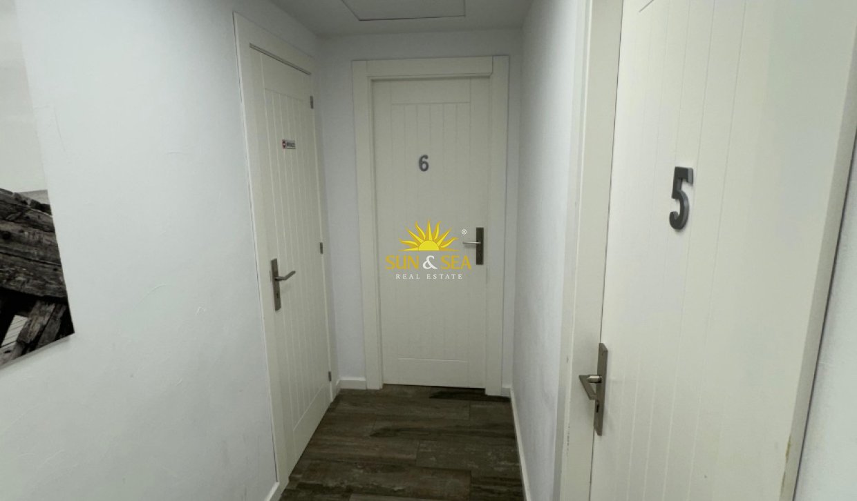 Resale - Apartment - Santa Pola