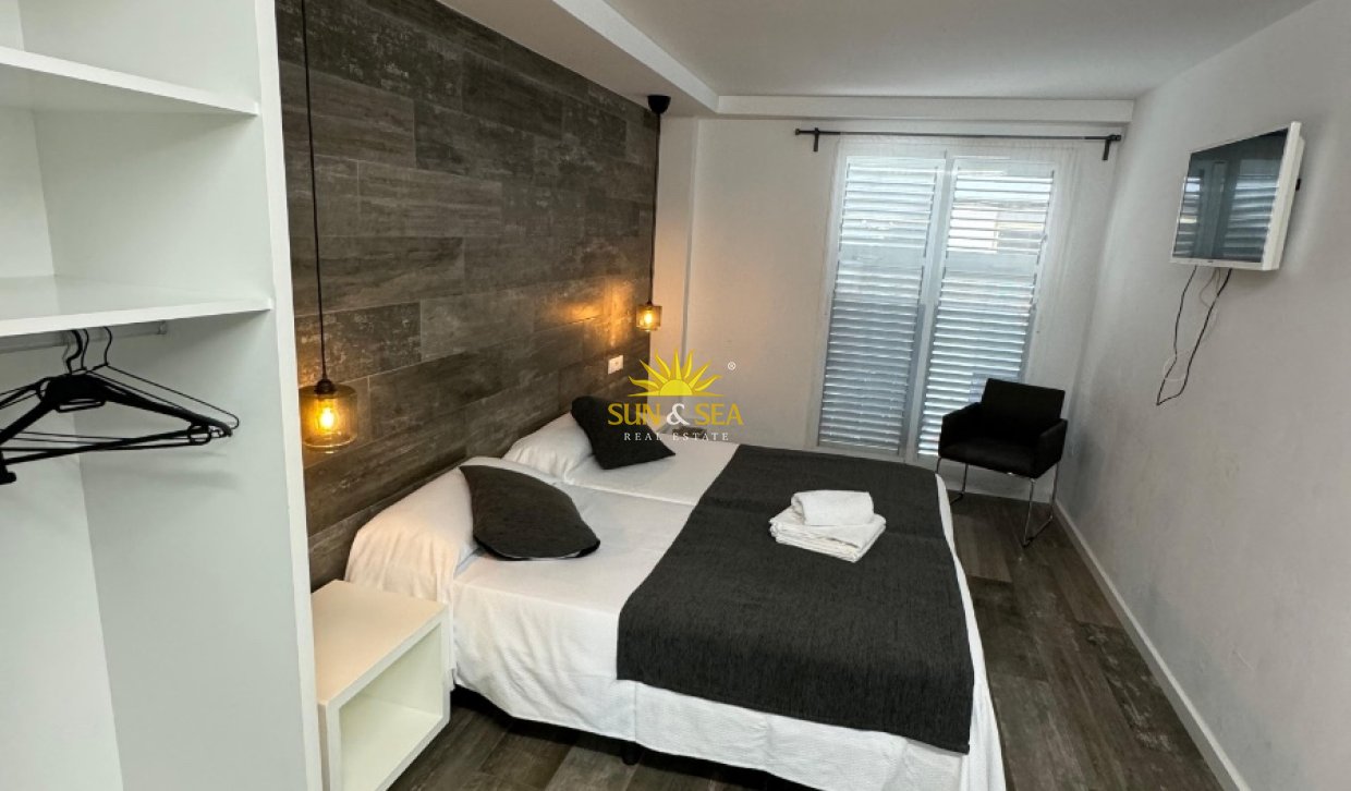 Resale - Apartment - Santa Pola