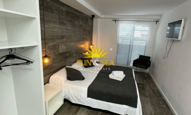 Resale - Apartment - Santa Pola