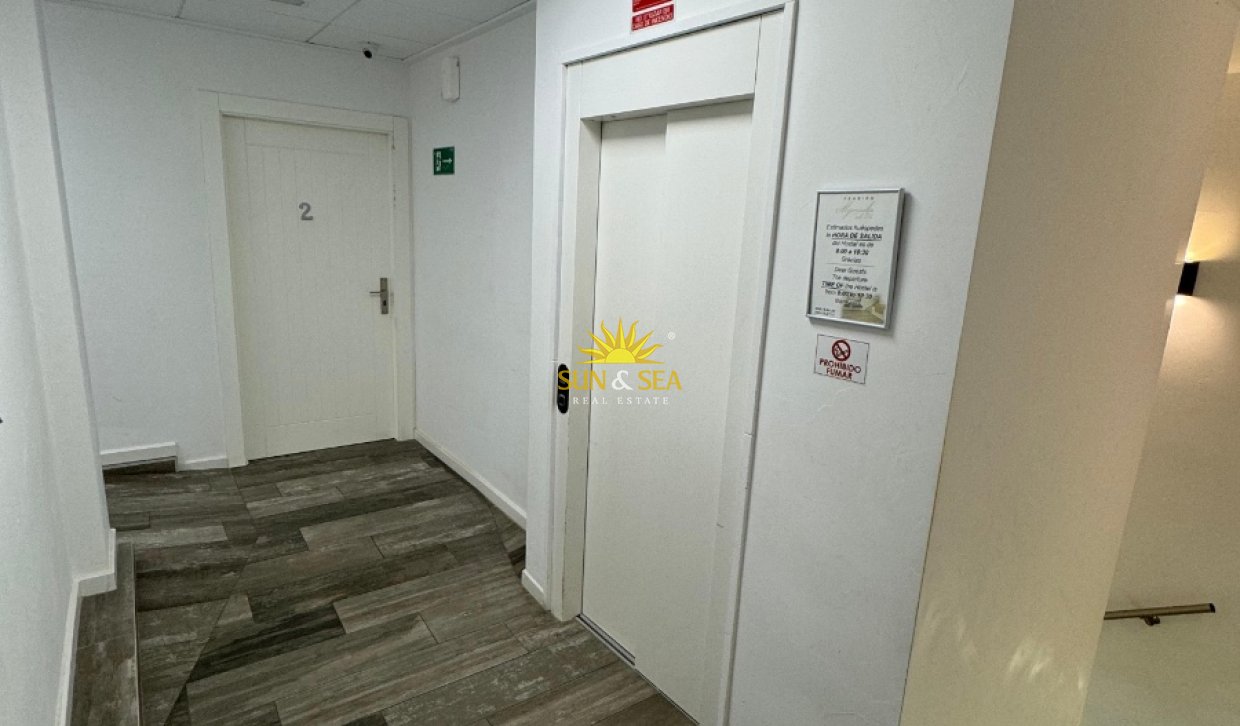 Resale - Apartment - Santa Pola