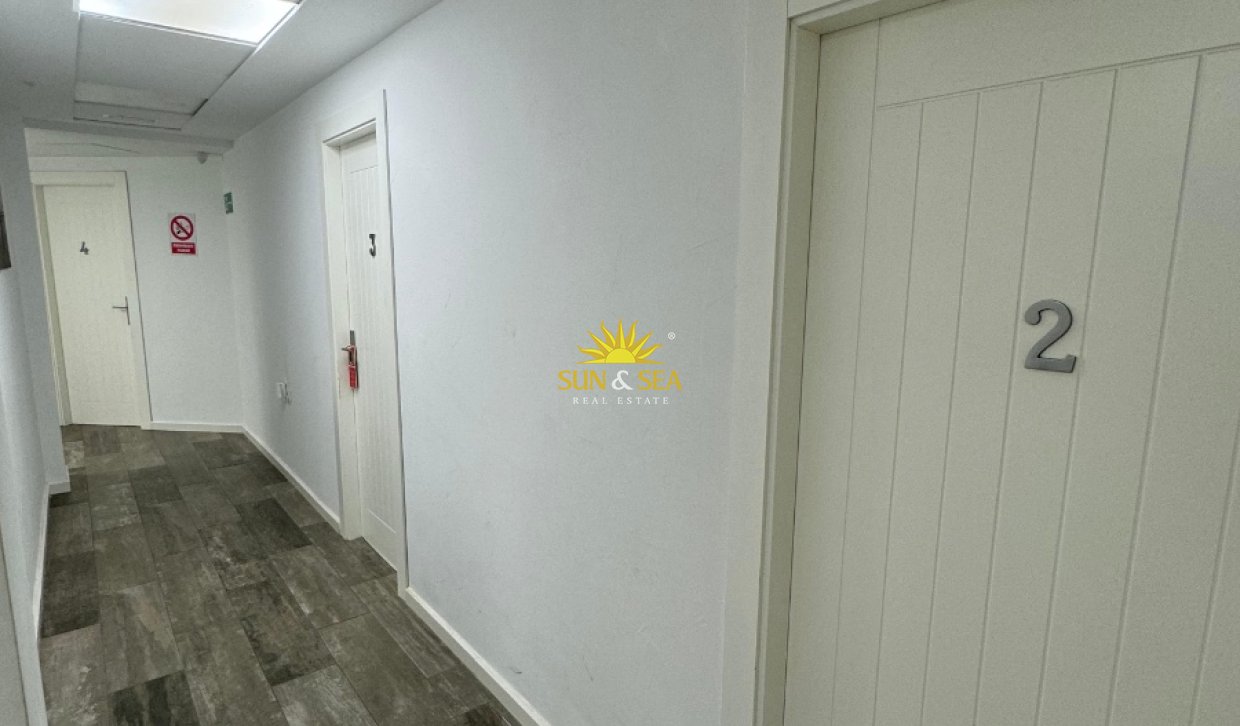 Resale - Apartment - Santa Pola