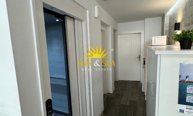 Resale - Apartment - Santa Pola