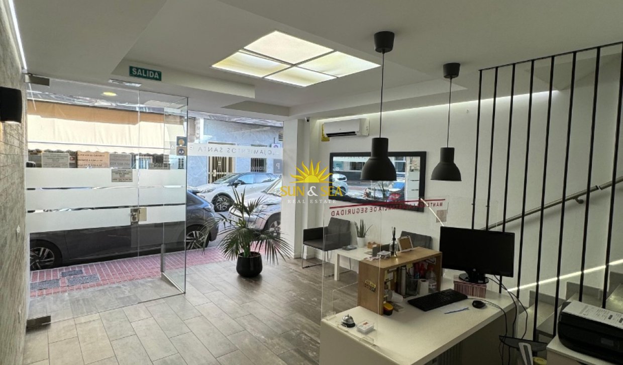 Resale - Apartment - Santa Pola