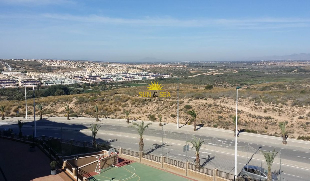 Location à long terme - Appartement - Arenales del Sol