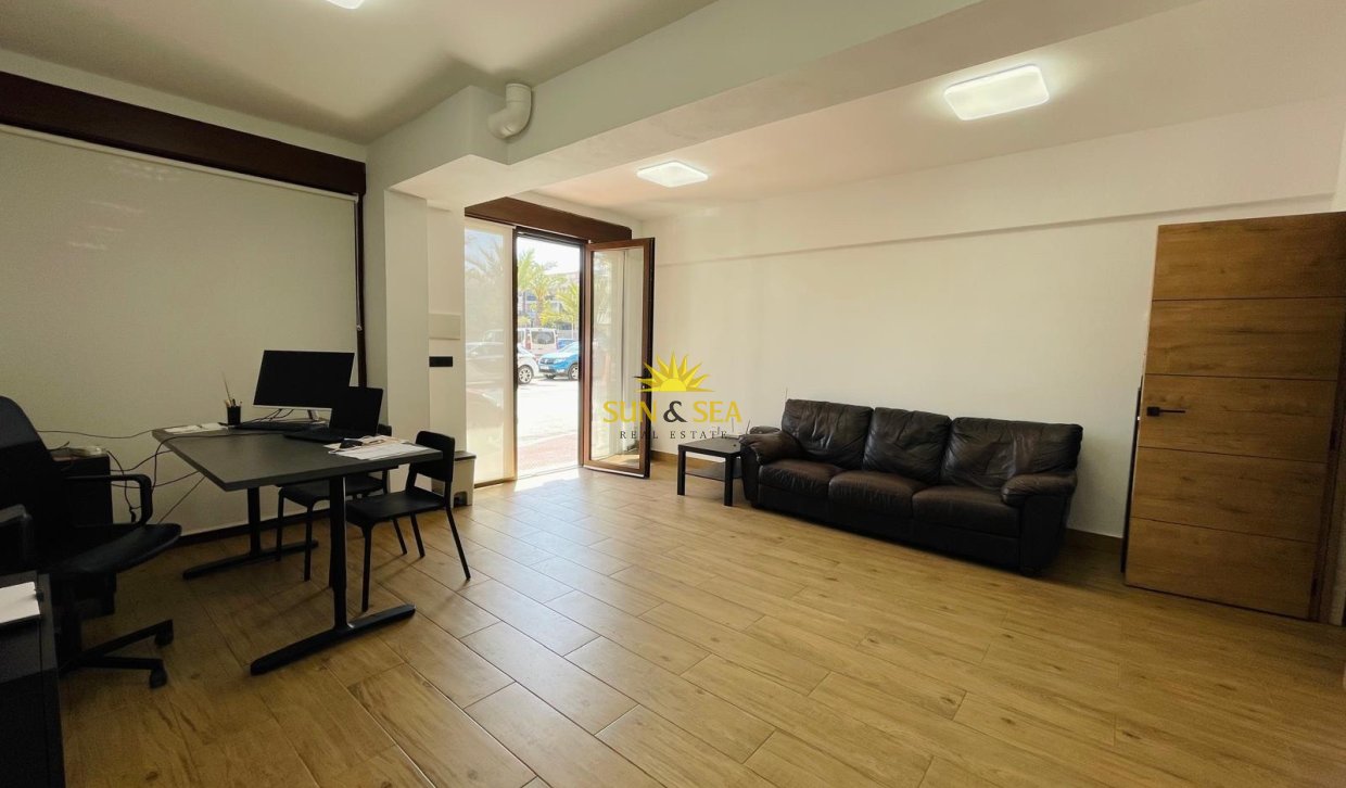 Resale - Commercial - Guardamar del Segura - Guardamar