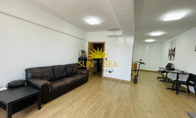 Resale - Commercial - Guardamar del Segura - Guardamar