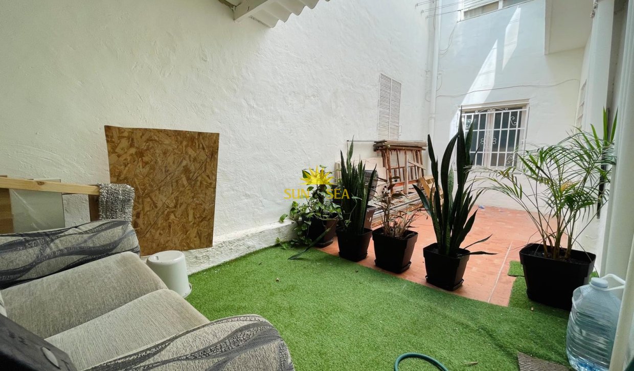 Resale - Commercial - Guardamar del Segura - Guardamar