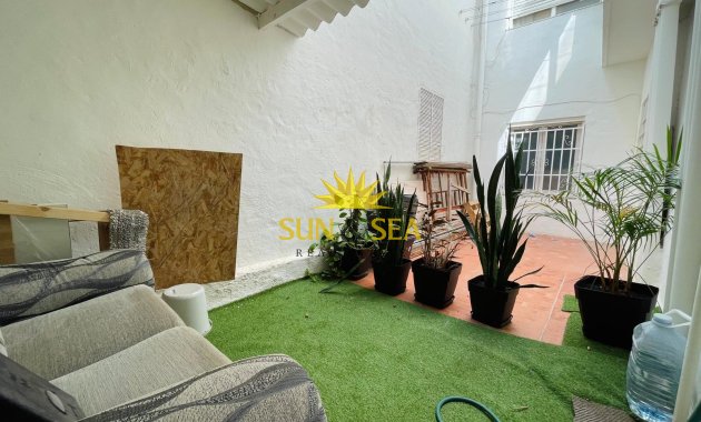 Resale - Commercial - Guardamar del Segura - Guardamar