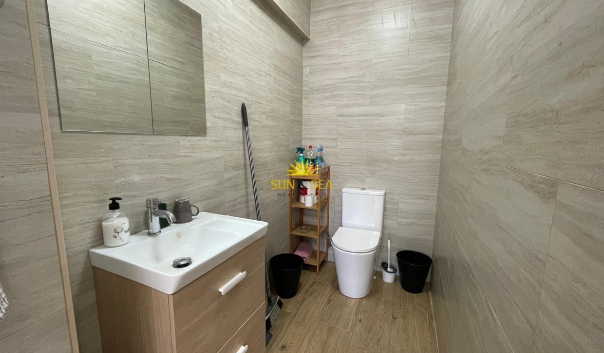 Resale - Commercial - Guardamar del Segura - Guardamar