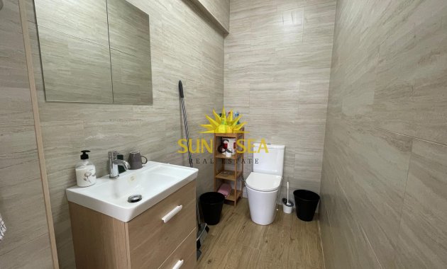 Resale - Commercial - Guardamar del Segura - Guardamar