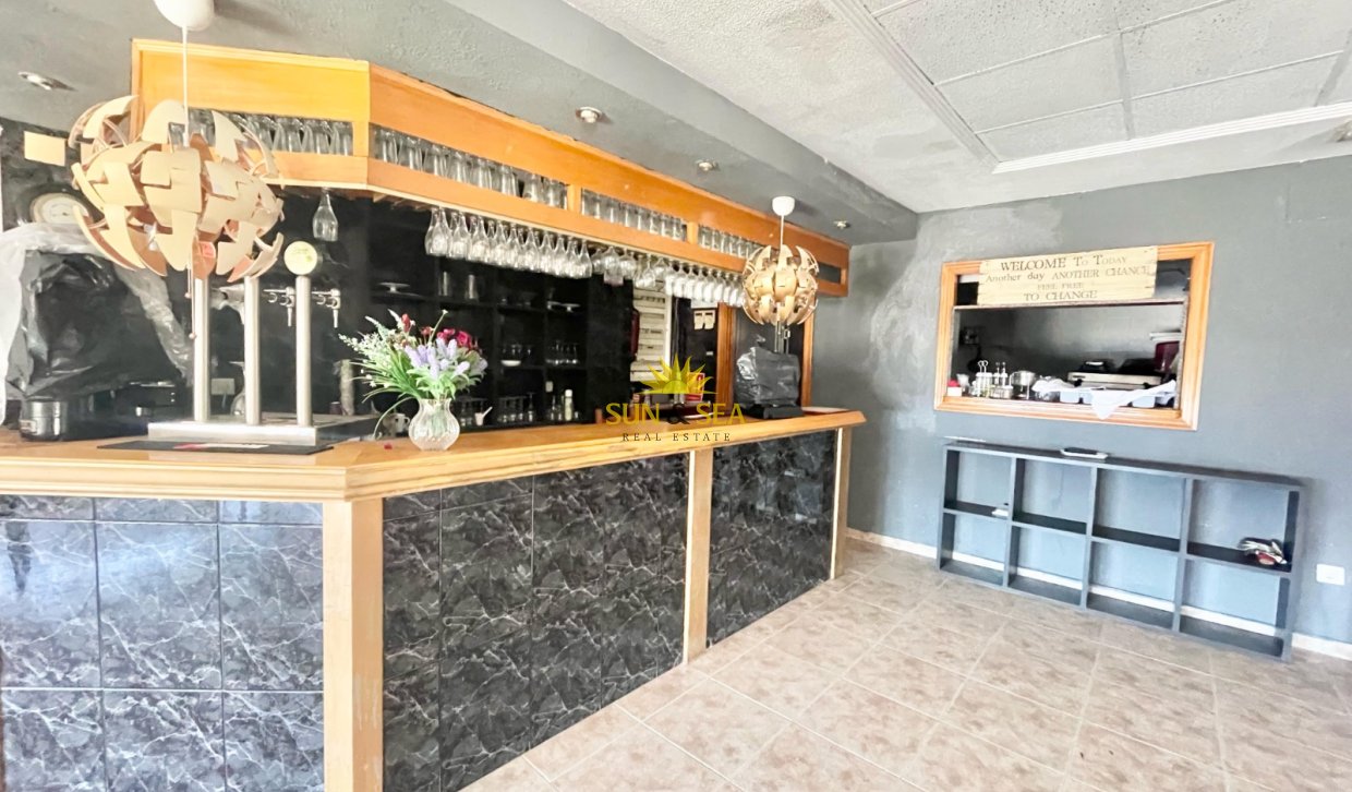 Reventa - Comercial - Torrevieja - Acequion