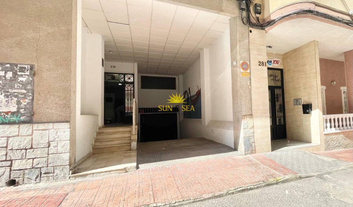 Long Term Rental - Garage - Torrevieja - Playa del Cura
