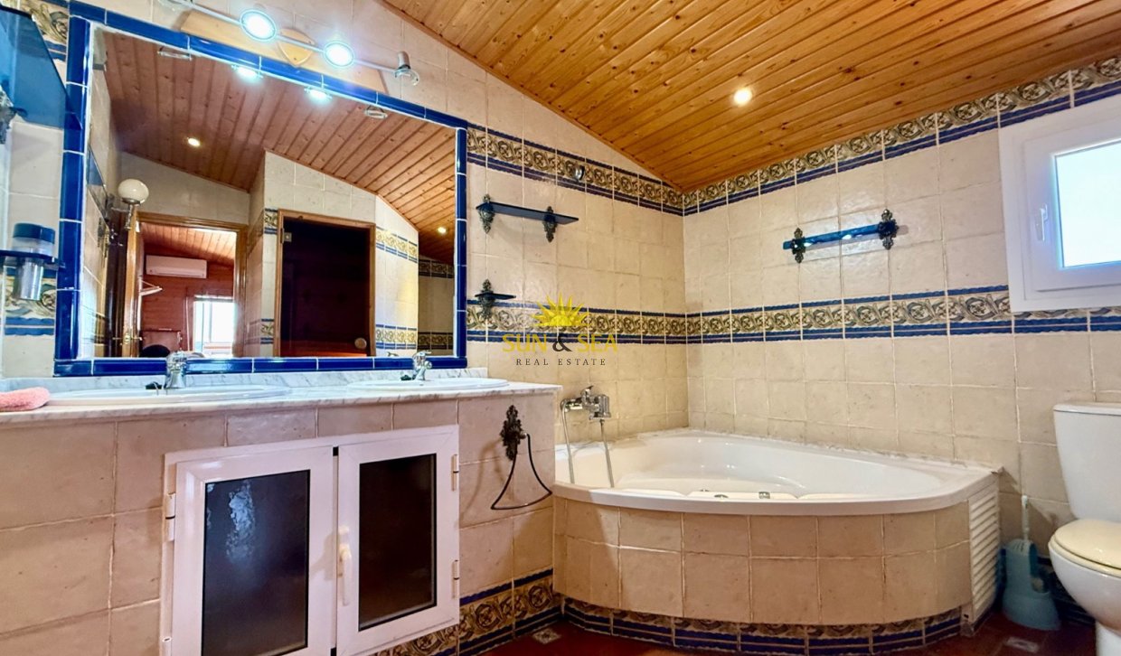 Resale - Villa - Orihuela Costa - La Florida