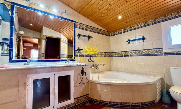 Resale - Villa - Orihuela Costa - La Florida
