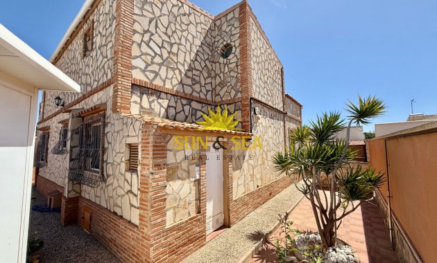Resale - Villa - Orihuela Costa - La Florida
