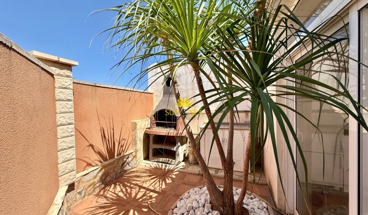 Resale - Villa - Orihuela Costa - La Florida