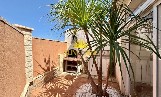 Resale - Villa - Orihuela Costa - La Florida