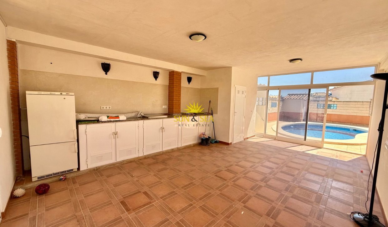 Resale - Villa - Orihuela Costa - La Florida