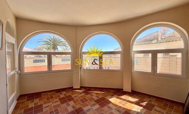 Resale - Villa - Orihuela Costa - La Florida
