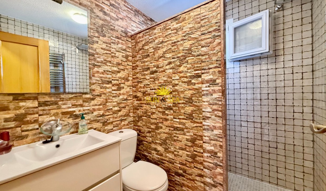 Resale - Villa - Orihuela Costa - La Florida