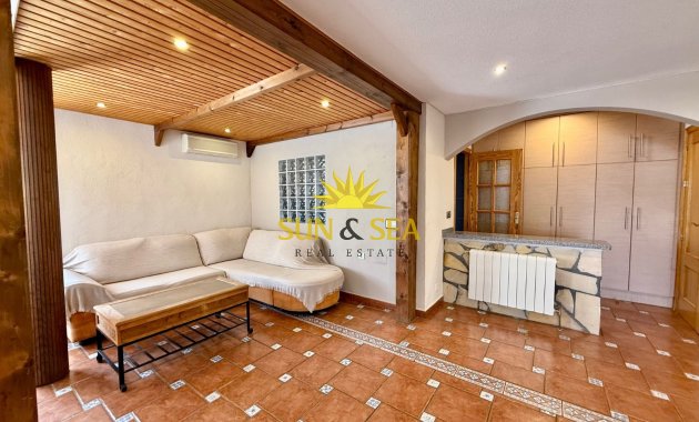 Resale - Villa - Orihuela Costa - La Florida